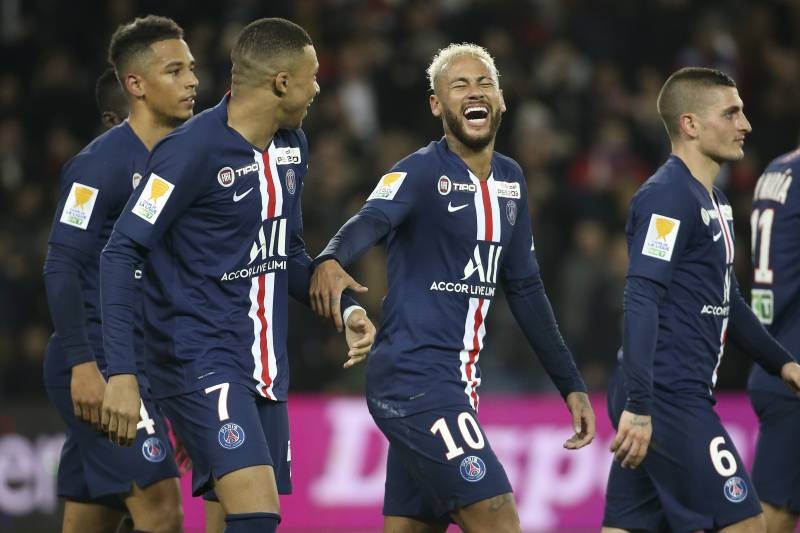 Vì sao Man City toang, còn PSG 