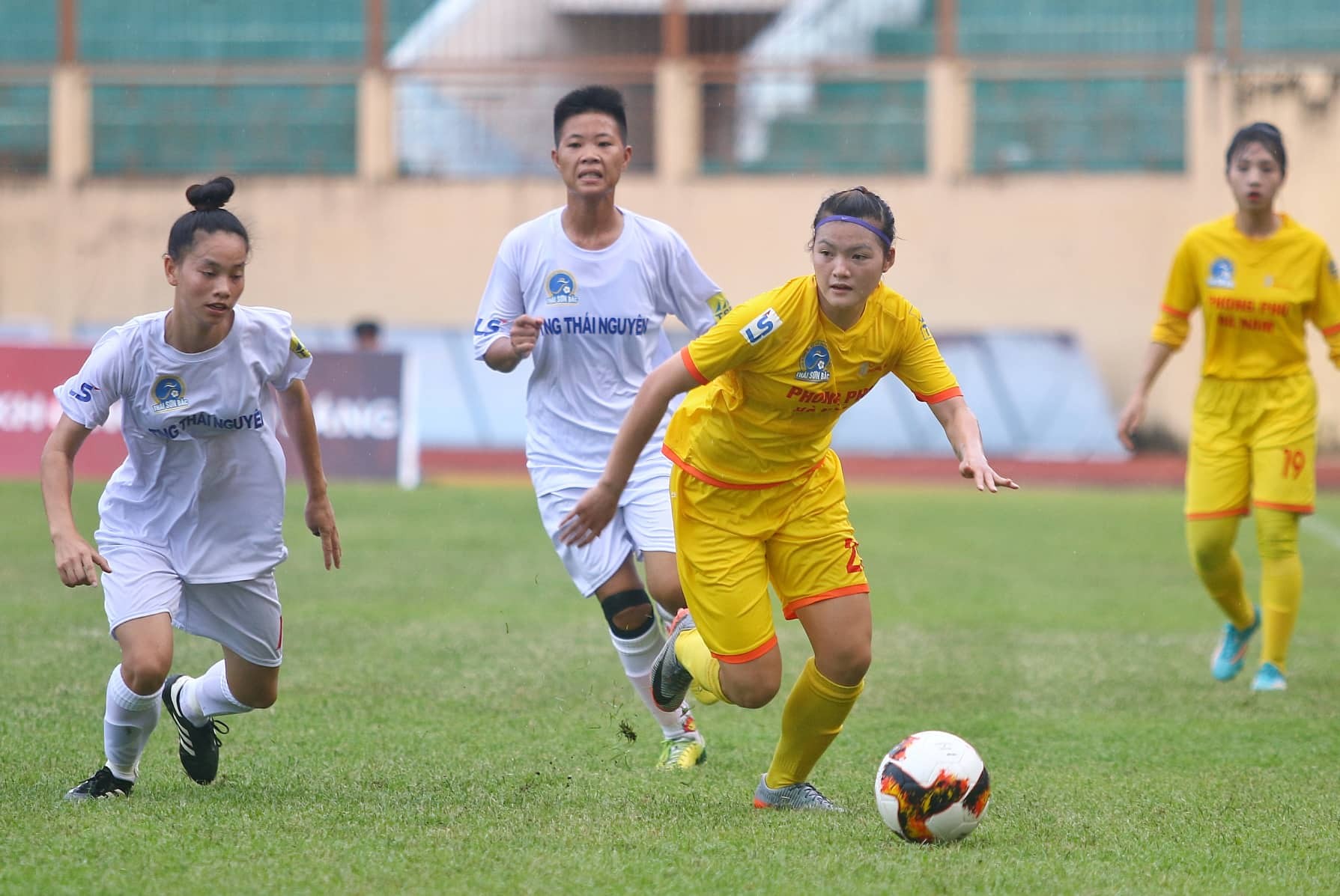 Vòng 6 giải VĐQG nữ 2-19: TP.HCM I khẳng định sức mạnh - Bóng Đá