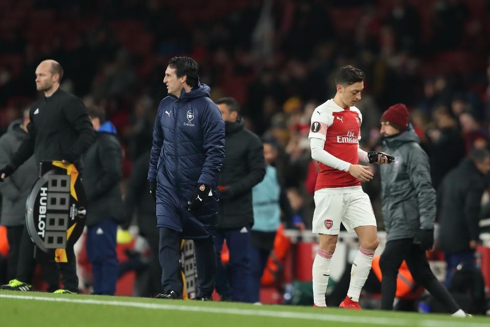 Hết thật rồi Ozil, đã tới lúc rời Arsenal! - Bóng Đá