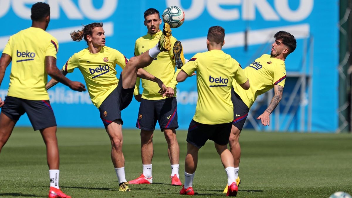 5 cầu thủ Barcelona dương tính với Covid-19 - Bóng Đá