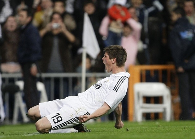 Từ Higuain đến Marcelo: 10 chữ ký mùa Đông nổi tiếng nhất của Real - Bóng Đá