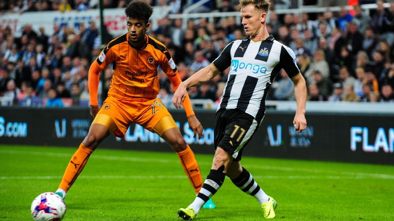 CHÍNH THỨC: Man United đẩy đi Cameron Borthwick-Jackson - Bóng Đá