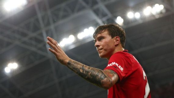 Man United's 'Iceman' Lindelof: In my head I'm still a No. 10 - Bóng Đá