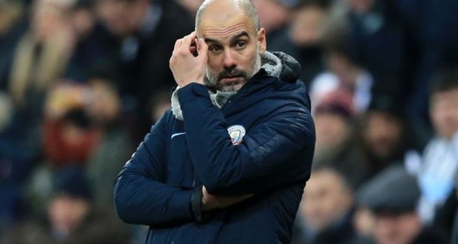 Liệu Fernandinho có thể giúp Pep giải bài toán trung vệ? - Bóng Đá
