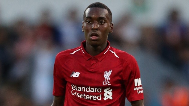 VVD admits he's happy for breakaway Camacho - Bóng Đá