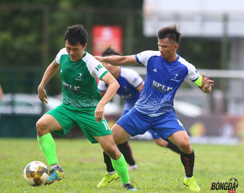 “Nhạc trưởng” Tuấn Vinh xứng danh “siêu phủi” Sài thành - Bóng Đá