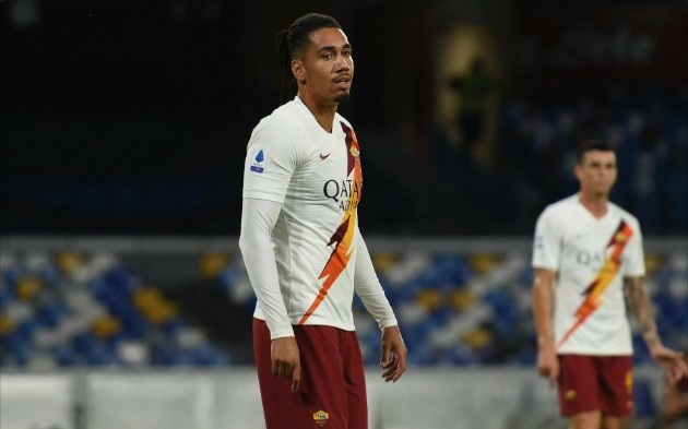 Juventus considering swapping Bernardeschi with Smalling  - Bóng Đá