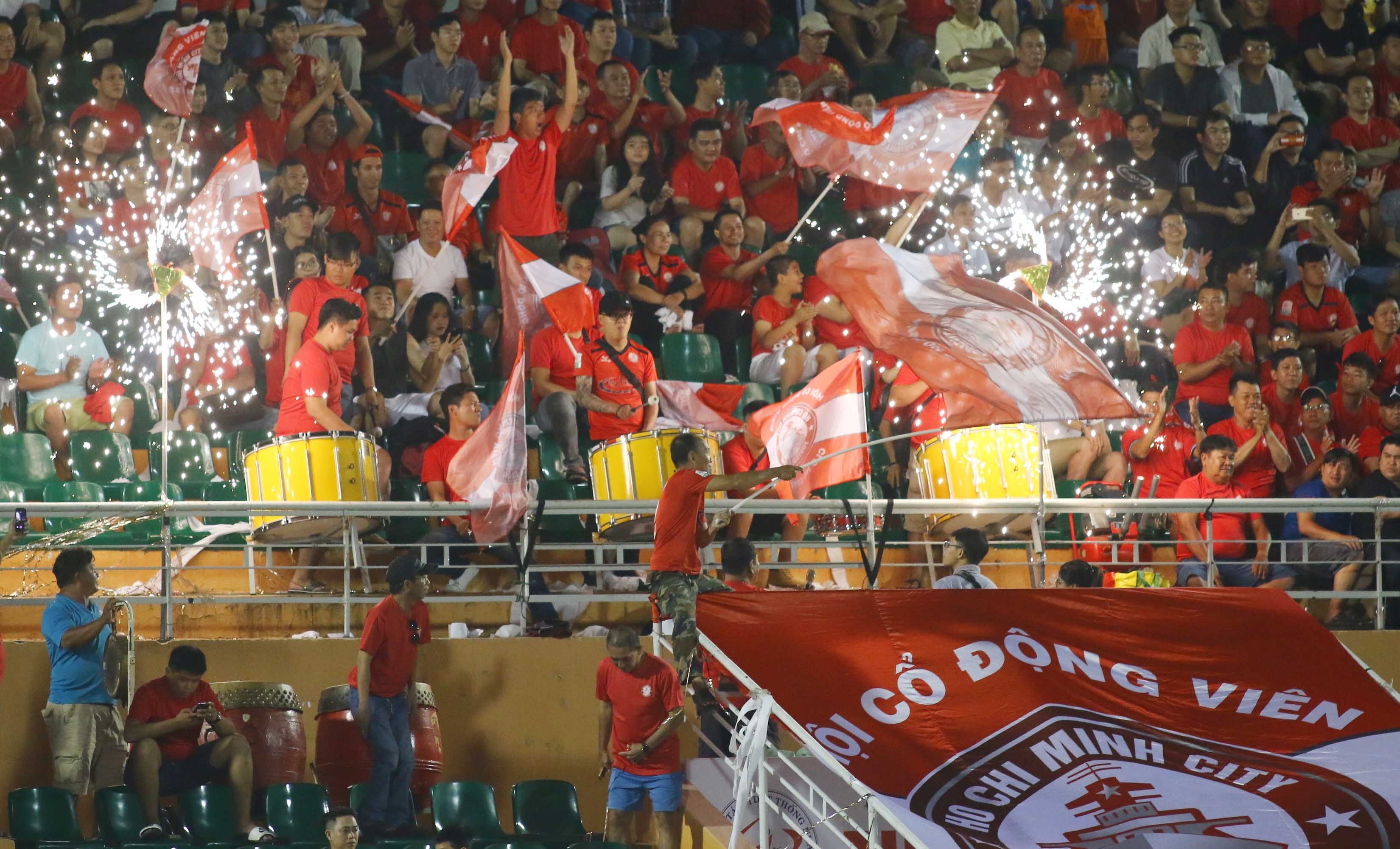 Cháy vé trận chung kết sớm V-League 2019: TP.HCM đấu Hà Nội FC - Bóng Đá