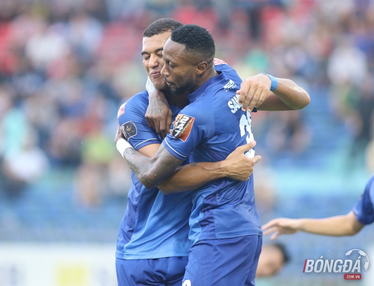 Thua Quảng Nam, Khánh Hòa gần hơn với cánh cửa rớt hạng - Bóng Đá