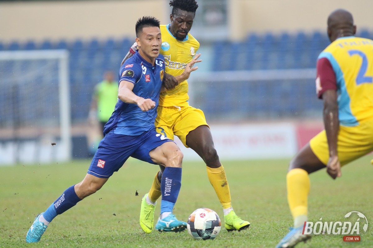 Thua Quảng Nam, Khánh Hòa gần hơn với cánh cửa rớt hạng - Bóng Đá