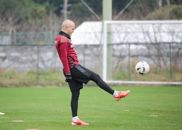 Điểm mặt 10 'cực phẩm' lò La Masia: Messi, Iniesta và 'kẻ bê bối' - Bóng Đá