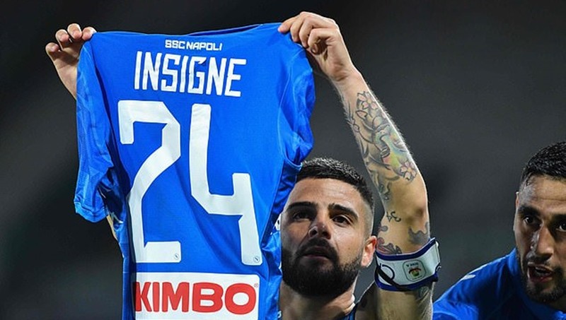 Bộ đôi của Napoli hẹn hò ở đảo Sardegna - Bóng Đá