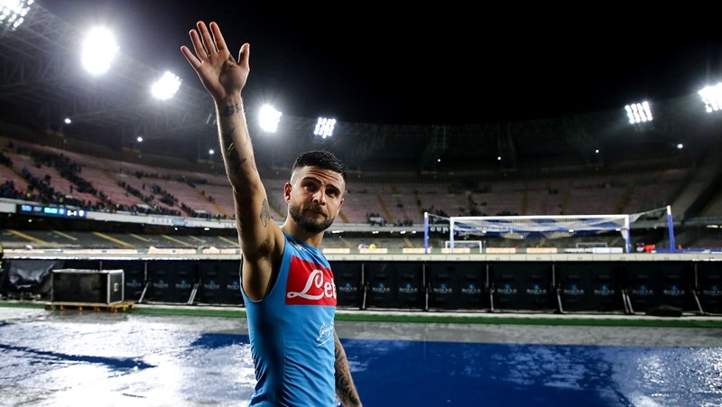 Bộ đôi của Napoli hẹn hò ở đảo Sardegna - Bóng Đá