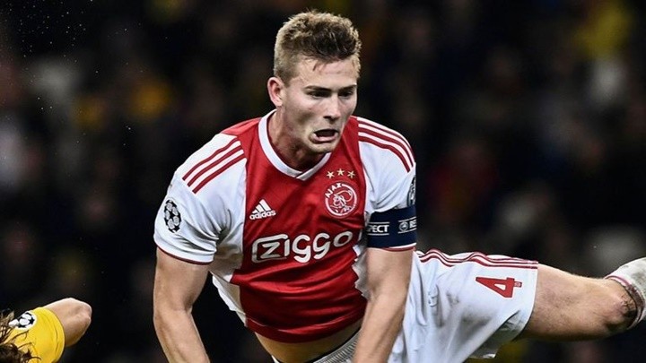 De Ligt - Bóng Đá