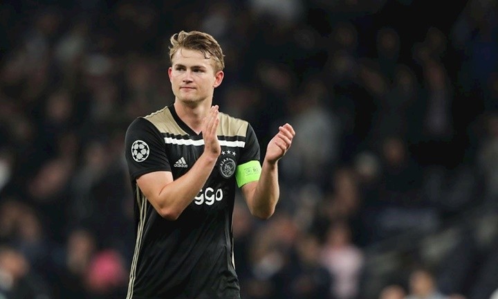 De Ligt - Bóng Đá