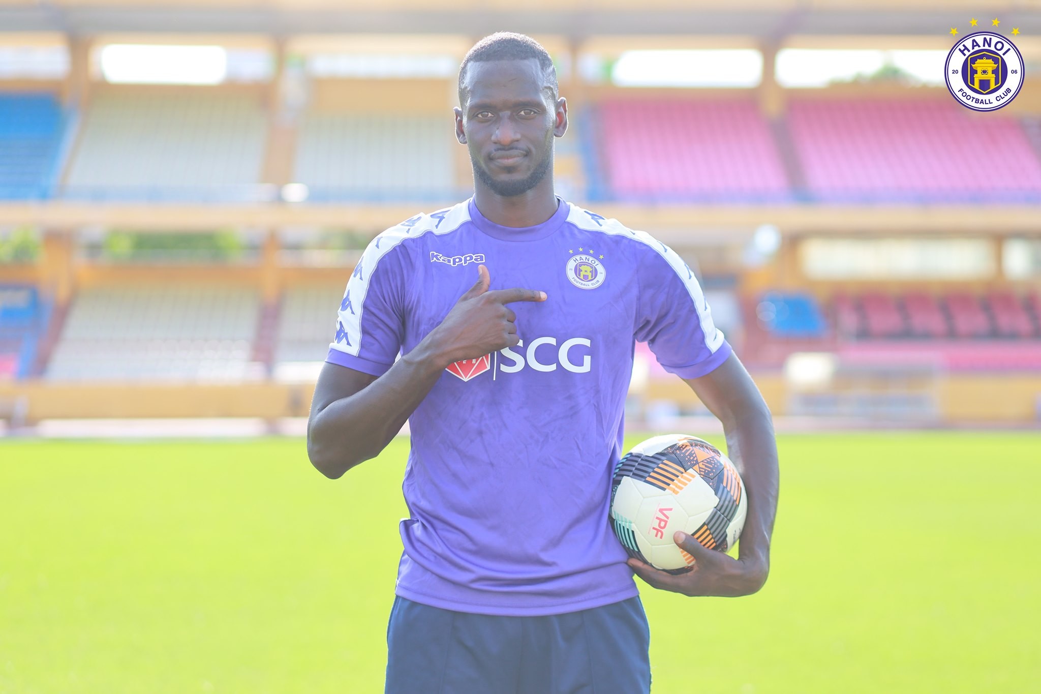 Báo châu Á: Suýt nữa CLB Hà Nội đã nổ 