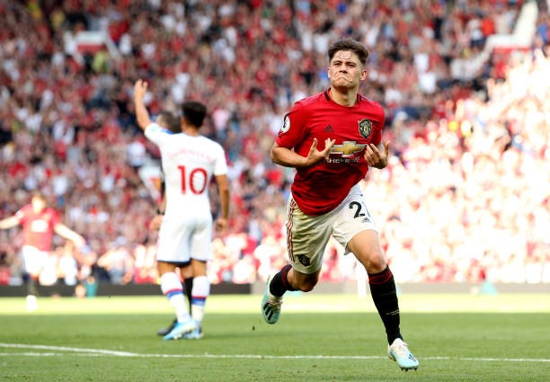 Chứng kiến đồng đội bị chơi xấu, đây là thái độ của Paul Pogba - Bóng Đá