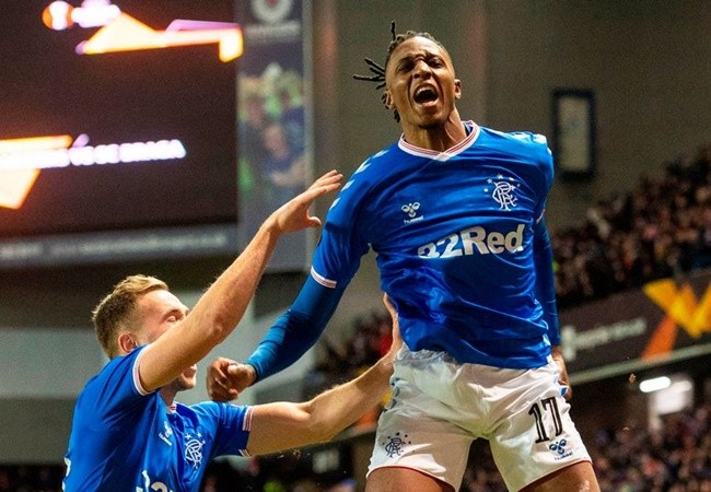 Rangers ngược dòng chỉ sau 15 phút, Steven Gerrard như 'phát điên'  - Bóng Đá