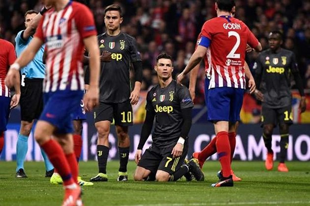 ảnh: Juventus tới Thụy Điển trước trận - Bóng Đá