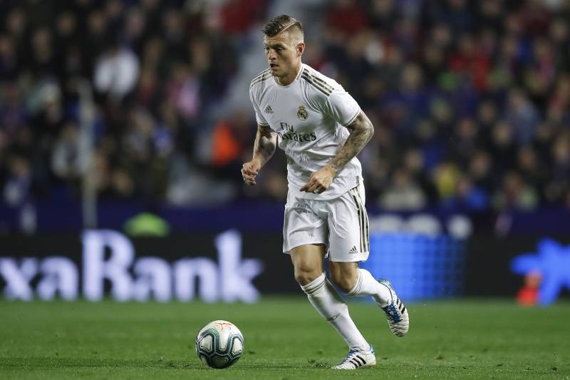 Pep Guardiola 'talks to Toni Kroos about Manchester City move' - Bóng Đá