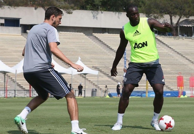 No Lukaku in Man Utd squad for AC Milan game. - Bóng Đá