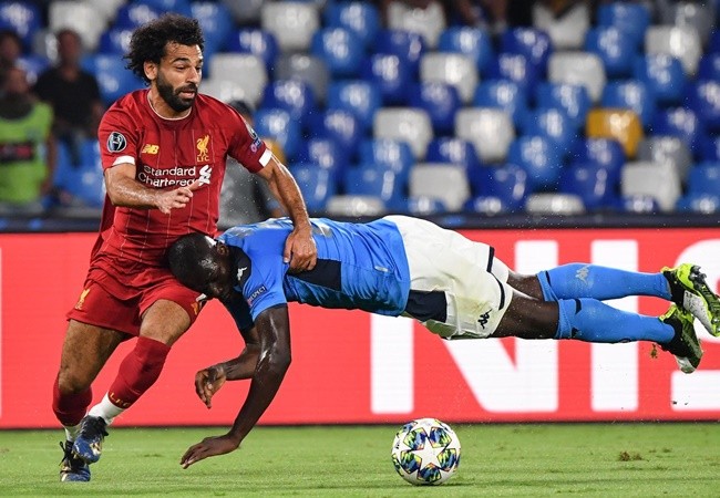 Làm lu mờ Van Dijk, 'quái thú' Napoli cho thấy mình 'ngon không kém' - Bóng Đá