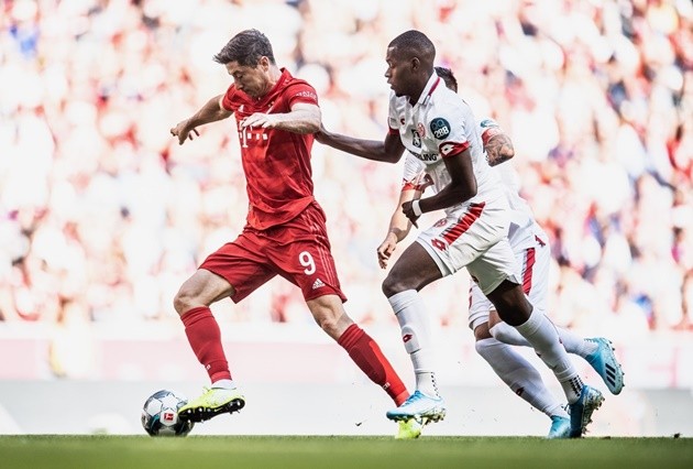 Kỷ lục gia Lewandowski  - Bóng Đá