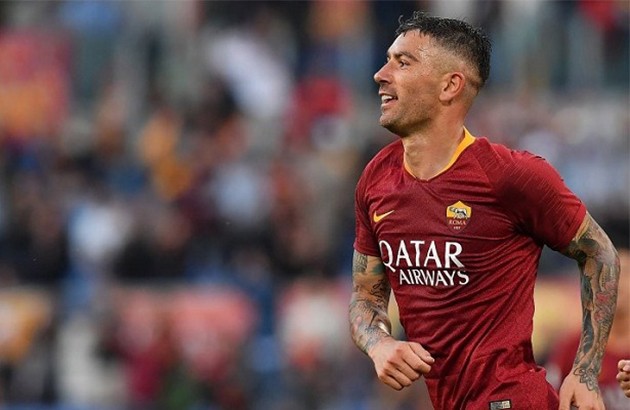 Đón cựu hậu vệ Chelsea, hàng hậu vệ AS Roma dần được định hình - Bóng Đá