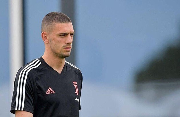 AC Milan dành sự quan tâm đến trung vệ của Juventus - Bóng Đá