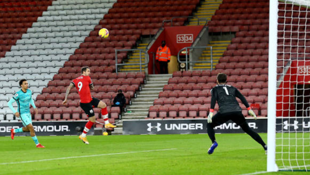 Bài ảnh tình huống Wijnaldum và Mane bị từ chối penalty - Bóng Đá