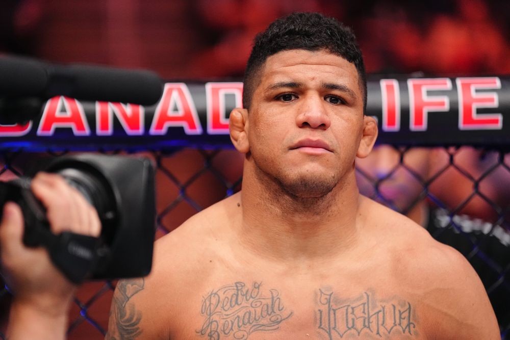 Trận đấu giữa Gilbert Burns và Mike Malott tại UFC
