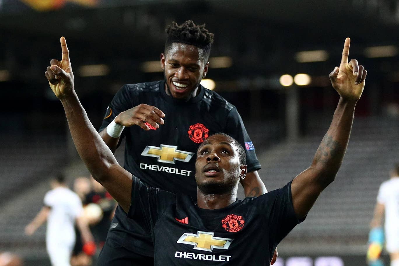 man utd reacts to fred - Bóng Đá