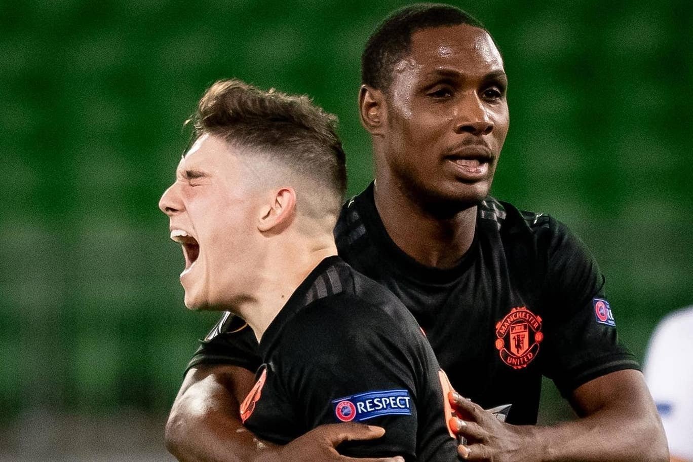 man utd reacts to fred - Bóng Đá