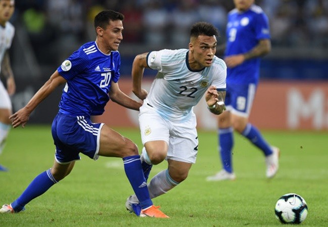5 'thảm họa' của Argentina trận Paraguay: 'Tiểu Messi' tàng hình - Bóng Đá
