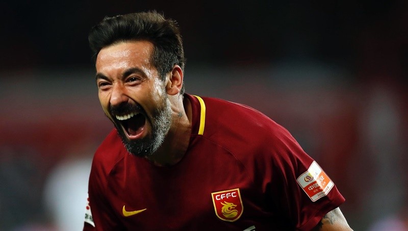 Ezequiel Lavezzi, người muốn từ bỏ 20 triệu euro để về Serie A là ai? - Bóng Đá