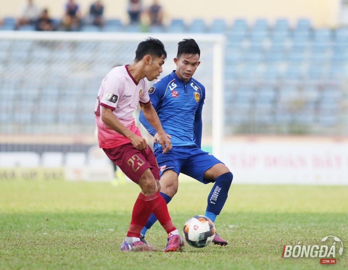 Vi hành sân Tam Kỳ, HLV Park Hang-seo chấm thêm một tuyển thủ cho U23 Việt Nam? - Bóng Đá