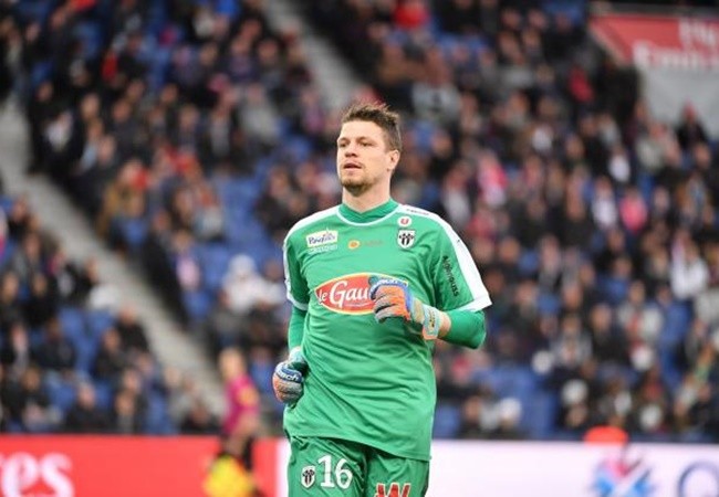 9 'siêu thủ môn' khiến châu Âu chao đảo: 'Ác mộng' Liverpool; Courtois số 1 - Bóng Đá