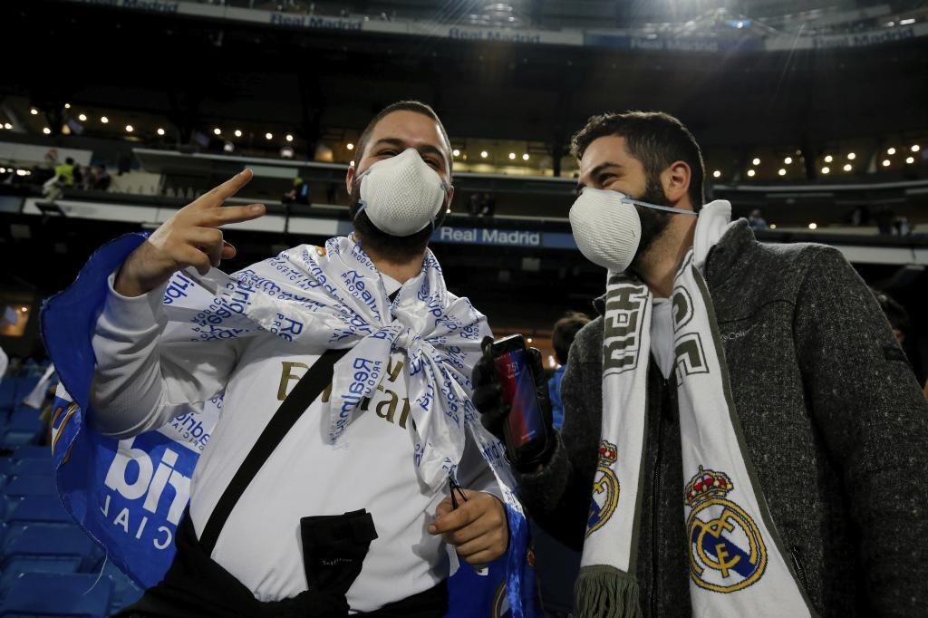 The images you may have missed from El Clasico - Bóng Đá