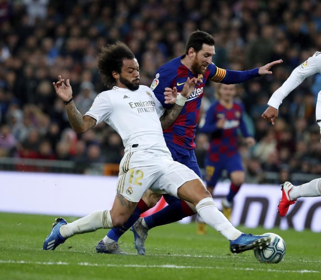 The images you may have missed from El Clasico - Bóng Đá