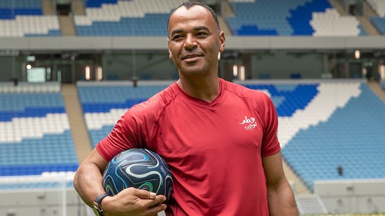 Messi is the man and history of Barcelona - Cafu - Bóng Đá