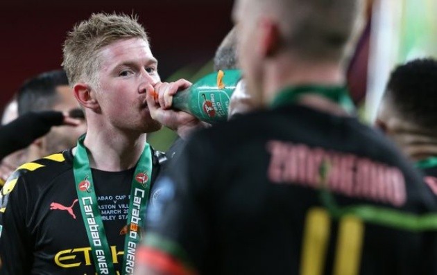 Liverpool and Man Utd 'only two Premier League clubs capable of Kevin De Bruyne transfer' - Bóng Đá