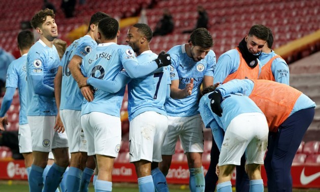 GUNDOGAN LANDS PREMIER LEAGUE POTM AWARD - Bóng Đá