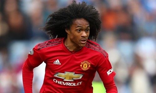 Manchester United fans react to Tahith Chong's performance - Bóng Đá