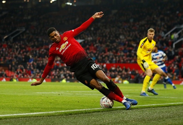 Most valuable players Europa League Round of 32 - Bóng Đá