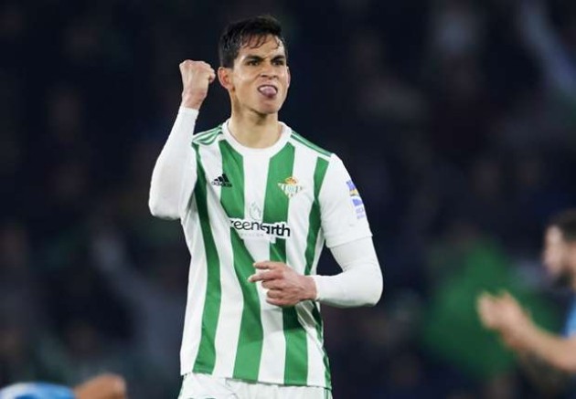 Arsenal signing this 27-year-old defender from the La Liga would help Emery reinforce the backline greatly - Bóng Đá