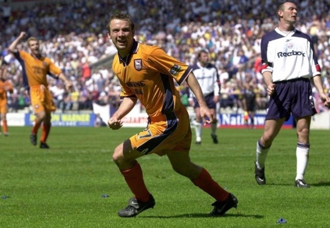 Từ Michu đến 'ác mộng' của Petr Cech: 10 ngôi sao 'một mùa' tại EPL - Bóng Đá