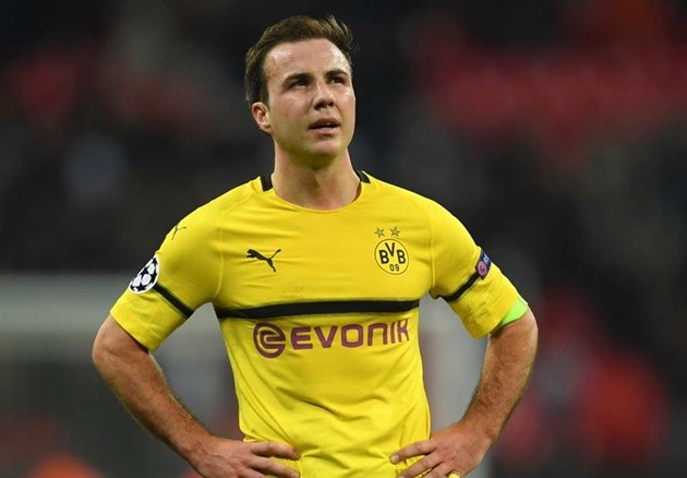 Gotze dancing in leopard-print dress with stunning wife Ann-Kathrin Brommel was final nail in coffin for Dortmund career - Bóng Đá