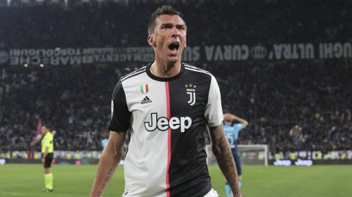 Juventus forward 'set to complete Man Utd transfer on Monday' - Bóng Đá
