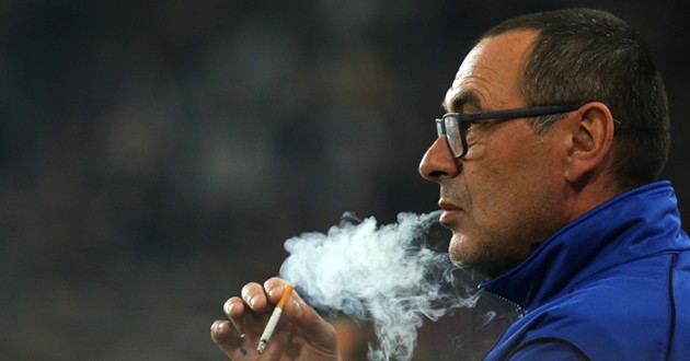 Sarri: 'I smoke 60 a day...' - Bóng Đá