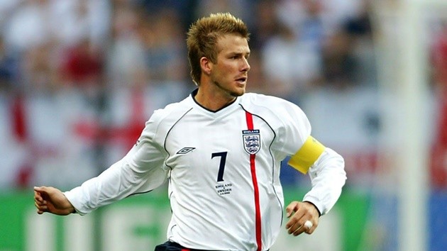Michael Owen names Alan Shearer in his combined England XI despite 10-year feud - Bóng Đá